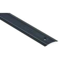 Nez de marche plat strié 40 mm